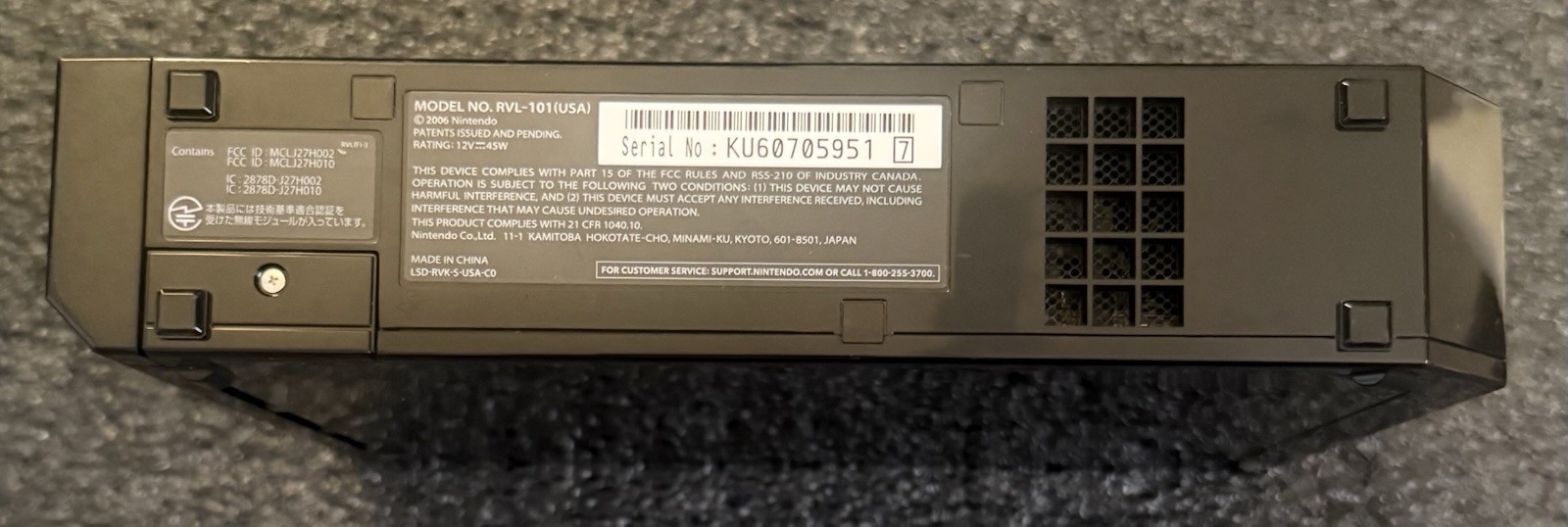 Nintendo Wii Black RVL-101 Console w/ Controller & Cables