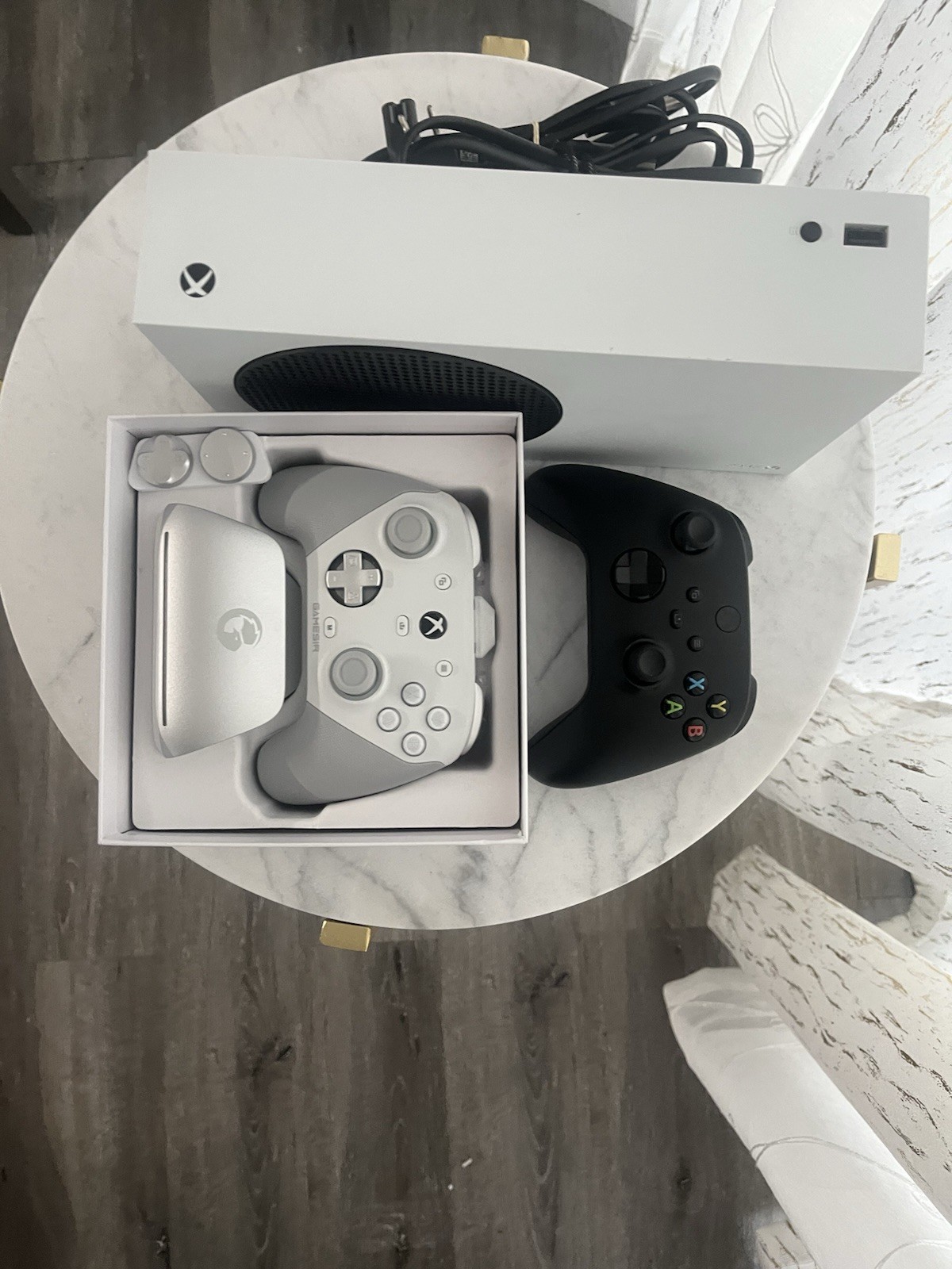 Microsoft Xbox Series S 512GB White With/ 2 Controllers +Gamesir included
