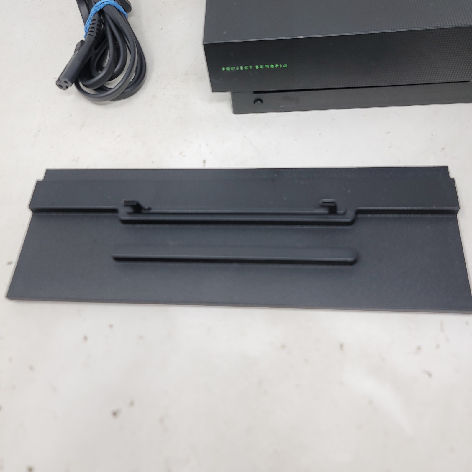 Microsoft Xbox One X Project Scorpio Edition 1TB Console Black Power ON Then OFF