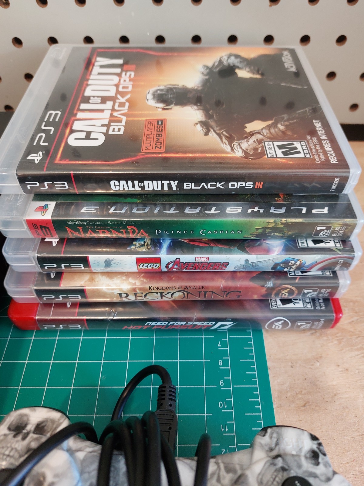 Sony PlayStation 3 Slim 120gb Cech-2001A Black Console Bundle w Games