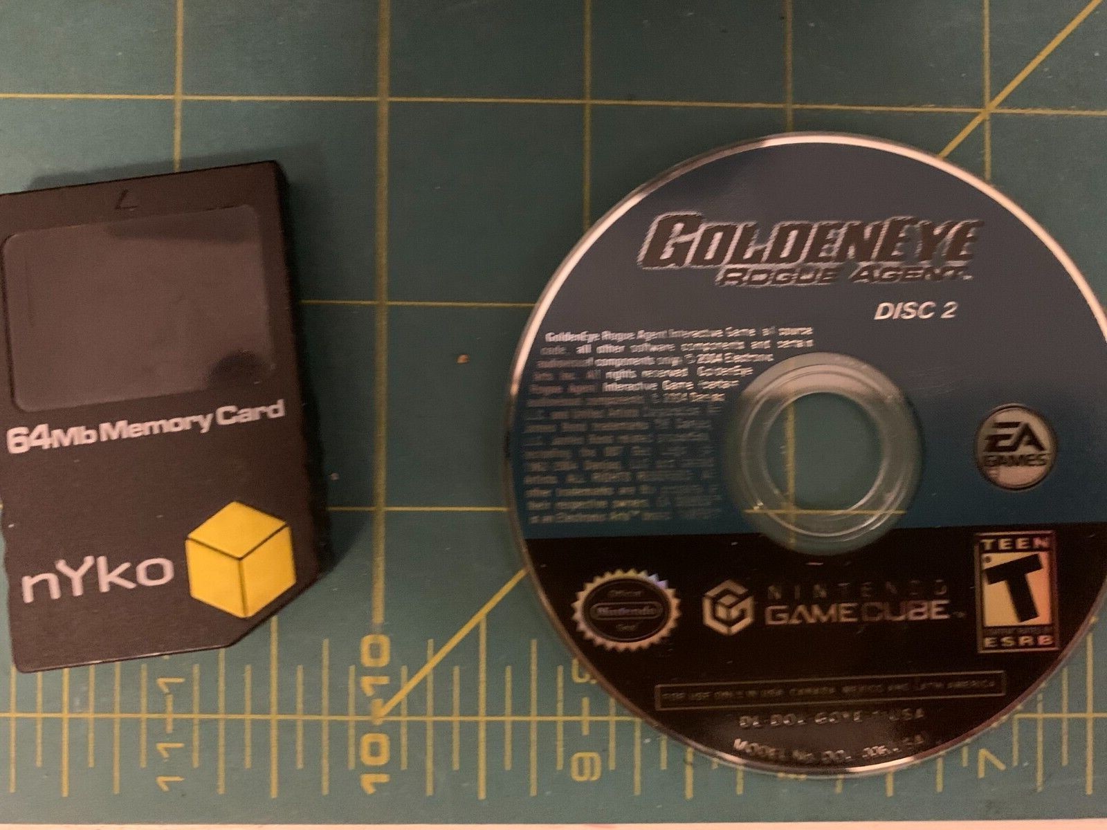 Nintendo GameCube Console DOL-001 US/Canada Black w/ Goldeneye