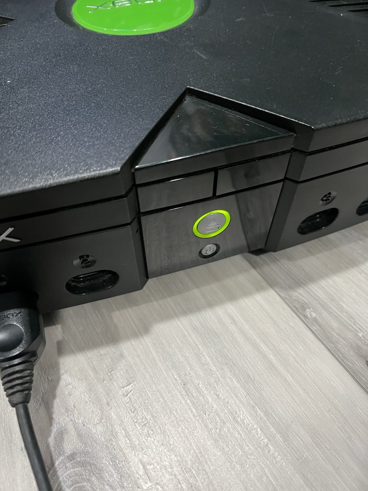 Microsoft Xbox – Black + 3 Controllers