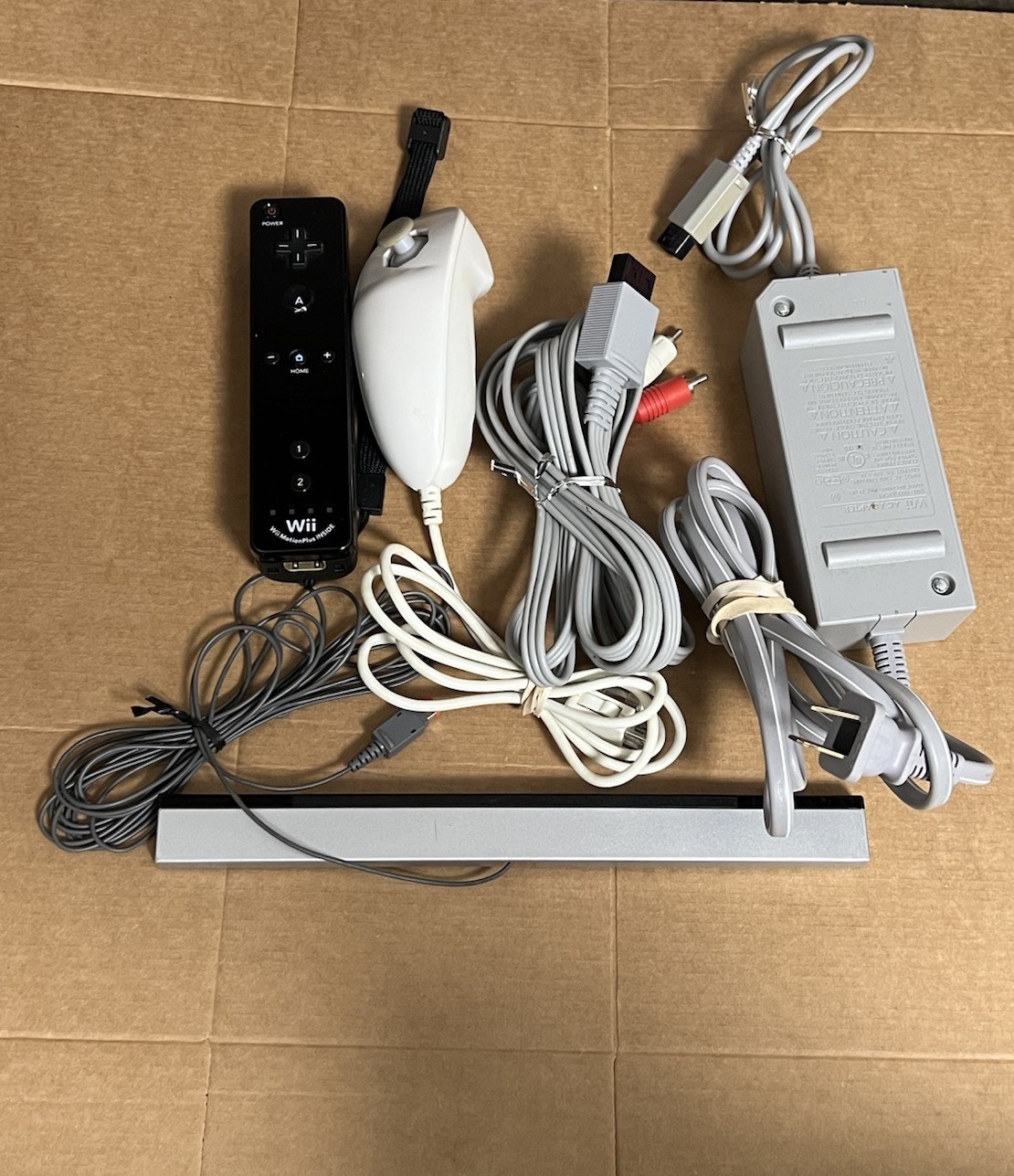 Nintendo Wii RVL-101 512MB Black W/OEM Wii Motion Plus Controller & Cords Tested