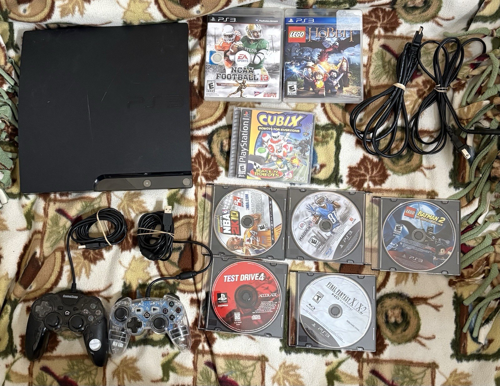 Sony PlayStation 3 Slim 120 GB Console Bundle CECH-2001A 8 Games 2 Controllers