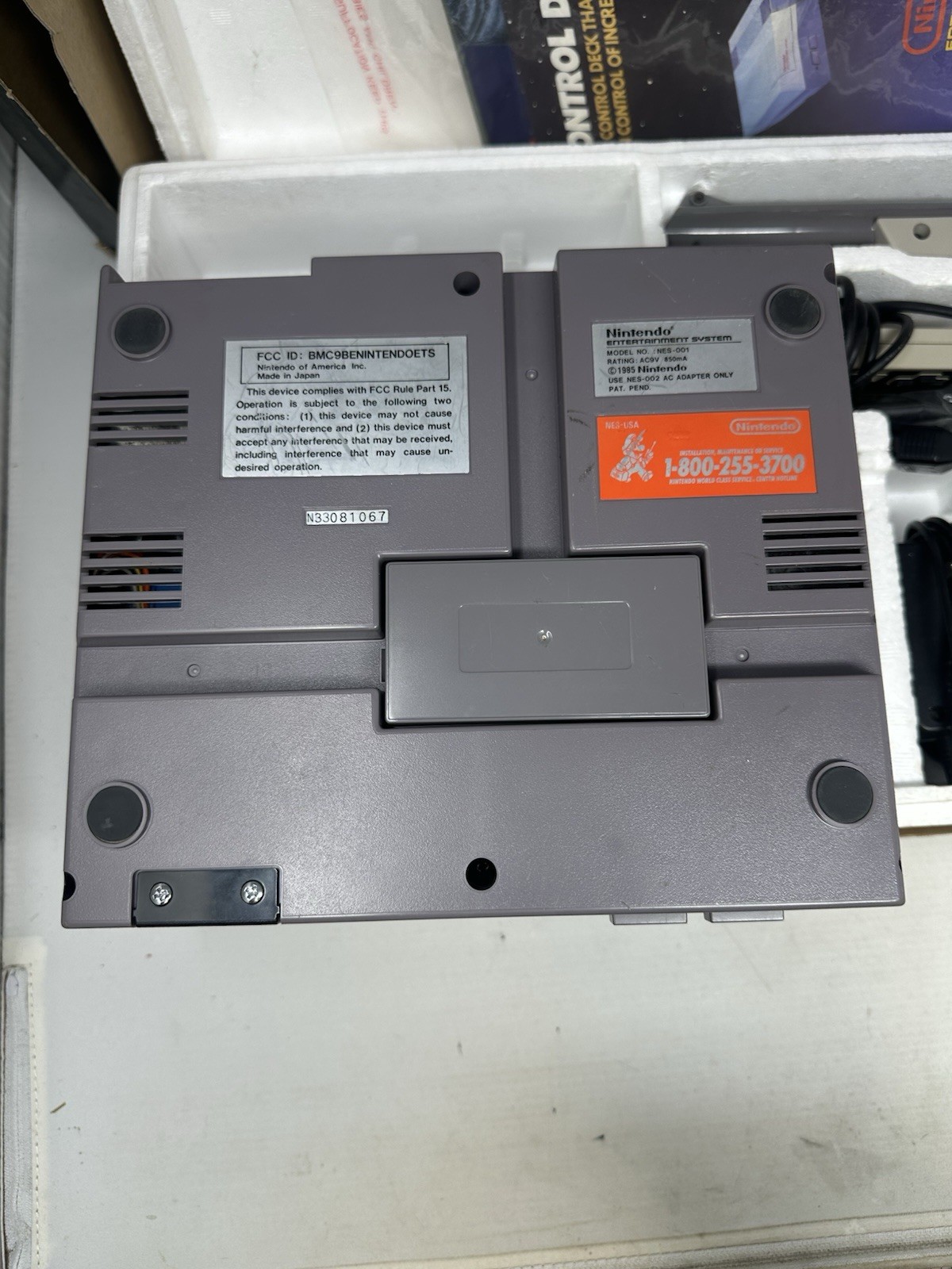 Nintendo NES Console Action Set With Box And Controllers Vintage Used Tested