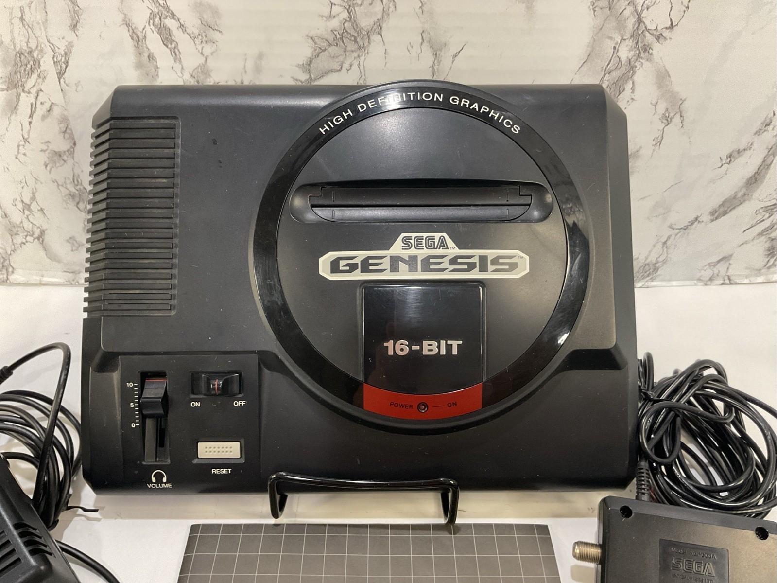 Sega 1991 Genesis Console w/Sonic The Hedgehog Game Cartridge