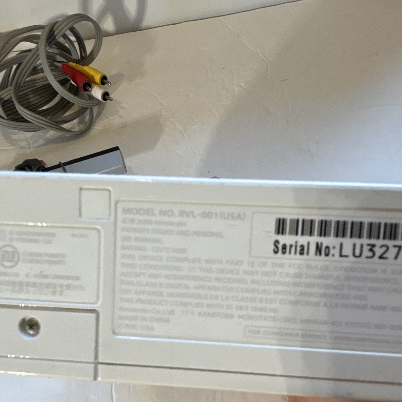 Nintendo Wii RVL-001 (USA) White Console Bundle w/ 2 Remotes
