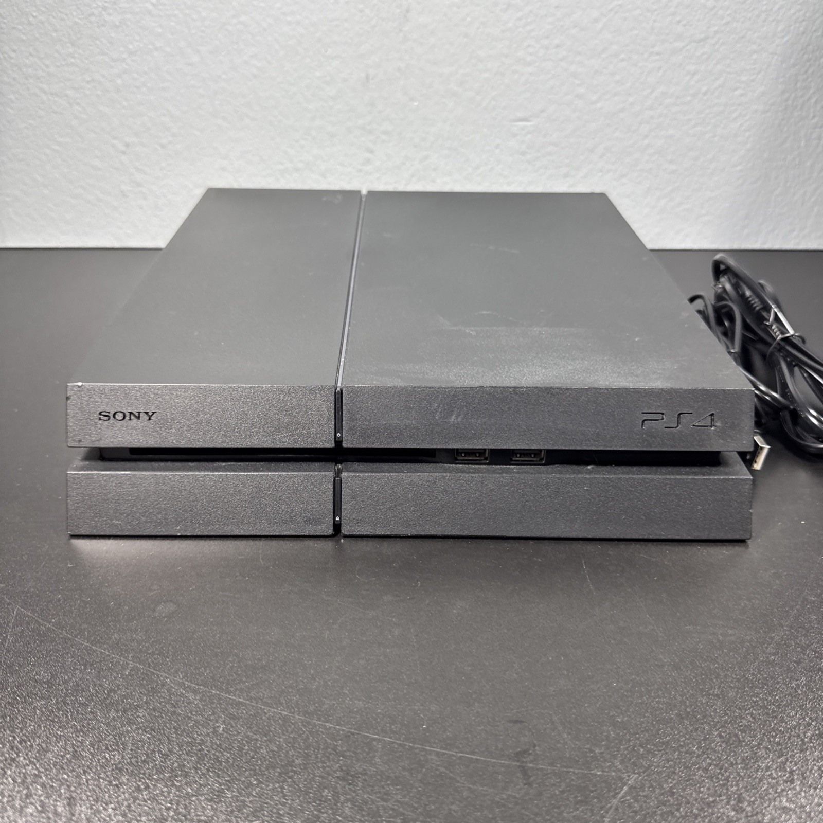 LOW FW SONY PlayStation 4(ps4)SYSTEM – CUH-1215A – 500GB & Controller 10.01OFW