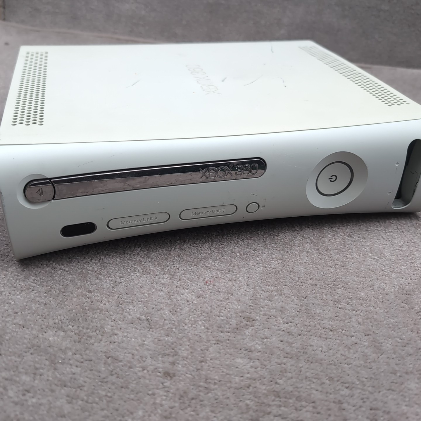 Microsoft Xbox 360 Game Console for Parts/Repair Spits Out Disc