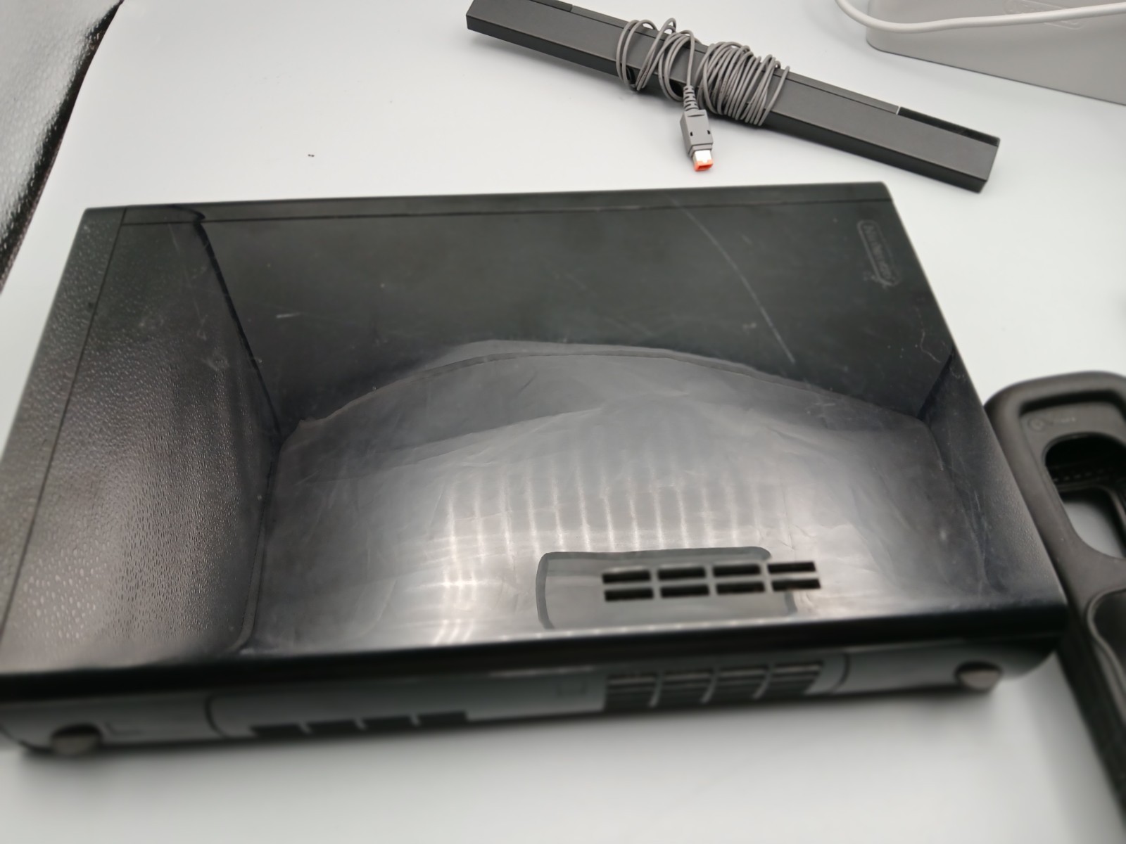 NINTENDO WIIU WII U WUP-10102 32GB CONSOLE Controllers SCUFFED BUT TESTED
