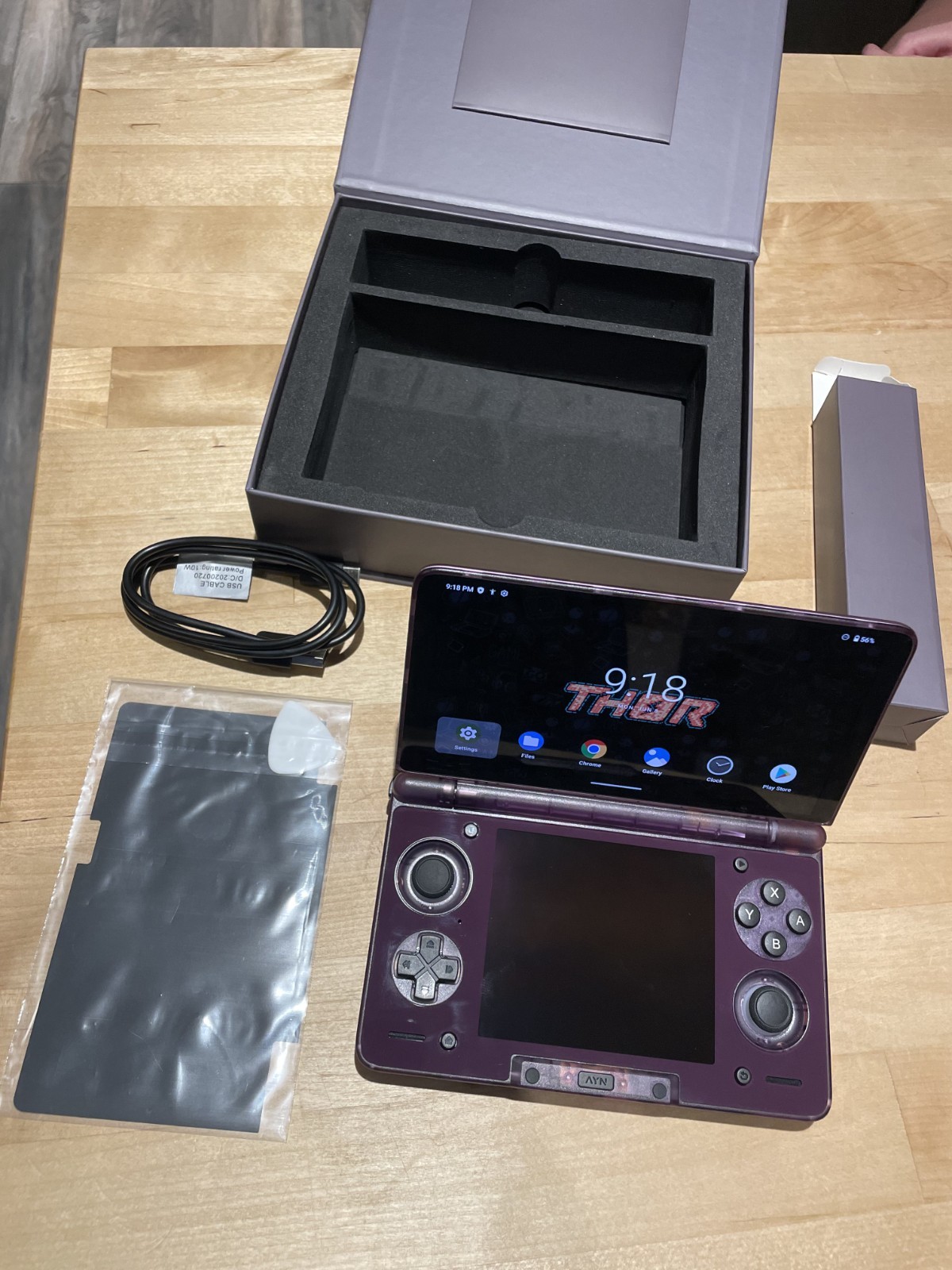 Ayn Thor Pro Purple 12 GB RAM 256 GB Storage Gaming Handheld
