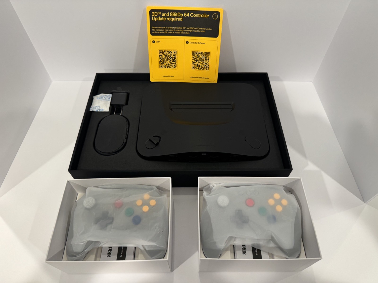 Analogue 3D Black N64 FPGA Console With 2 8Bitdo 64 Bluetooth Controllers
