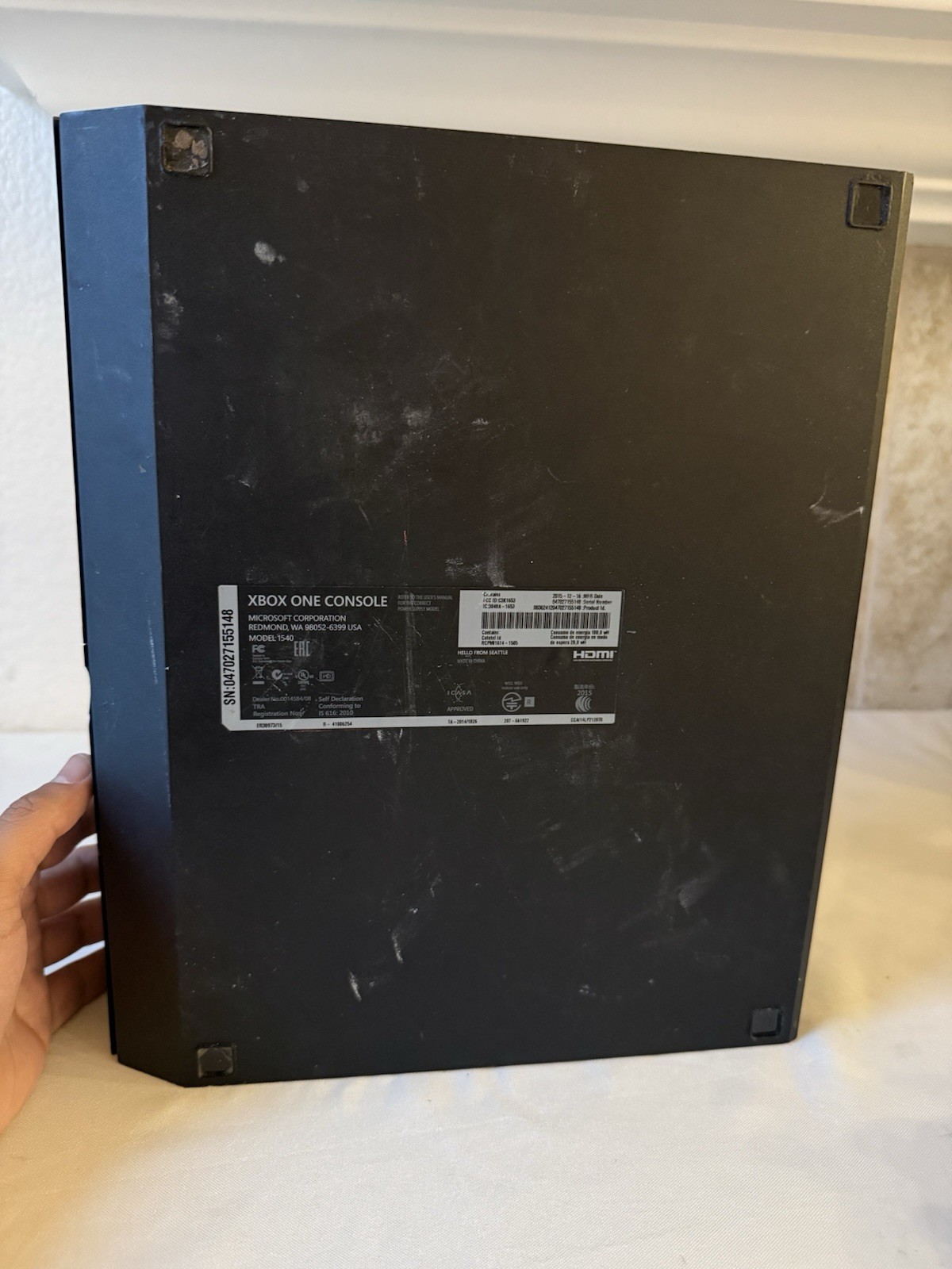 *READ DESCRIPTION* Microsoft Xbox One 1540 500GB Console -WORKS BUT BROKEN SHELL