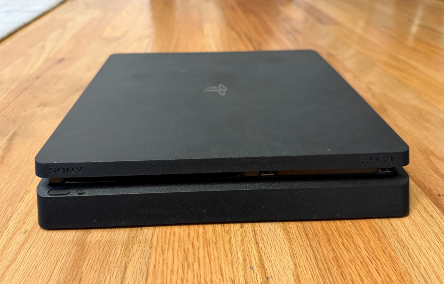 Sony PlayStation 4 PS4 Slim 1TB Console Bundle + 2 Controllers + Spider-Man