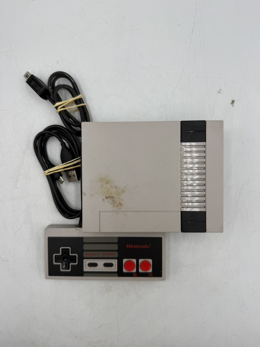 NINTENDO NES CLASSIC EDITION CONSOLE W/ CONTROLLER (CP2018451)