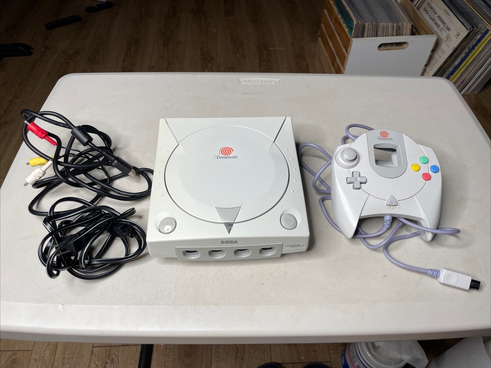 SEGA Dreamcast Console White Hkt-3020 with Controller, Cables, Tested Works