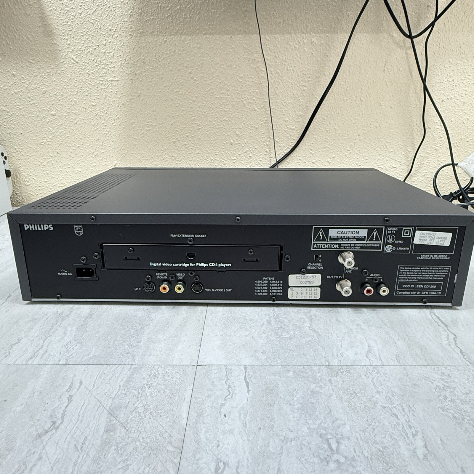1991 PHILIPS CD-i CONSOLE CDI 220 BK02 – Tested, Needs Laser or Disc Drive Motor