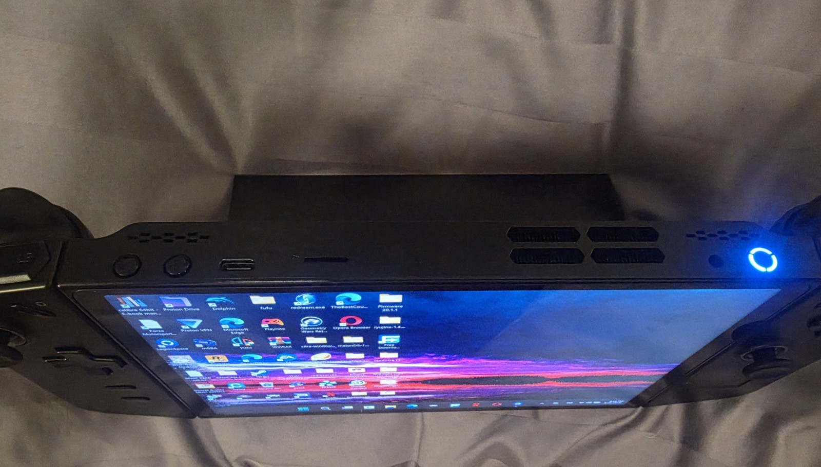 Lenovo Legion Go Handheld Gaming Console Black USB-C Wi-Fi Capability