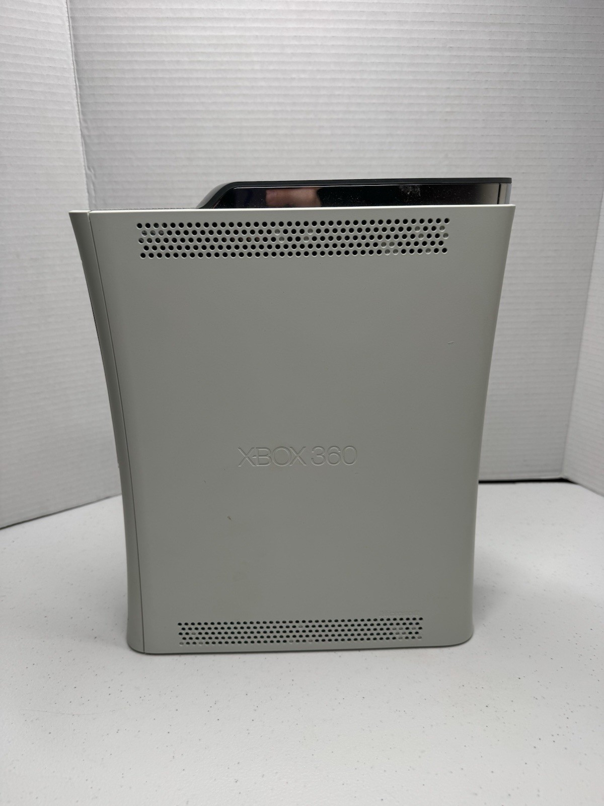 Xbox 360 20gb Console W/ Cables, Controller, Headset, Media Remote Great Cond