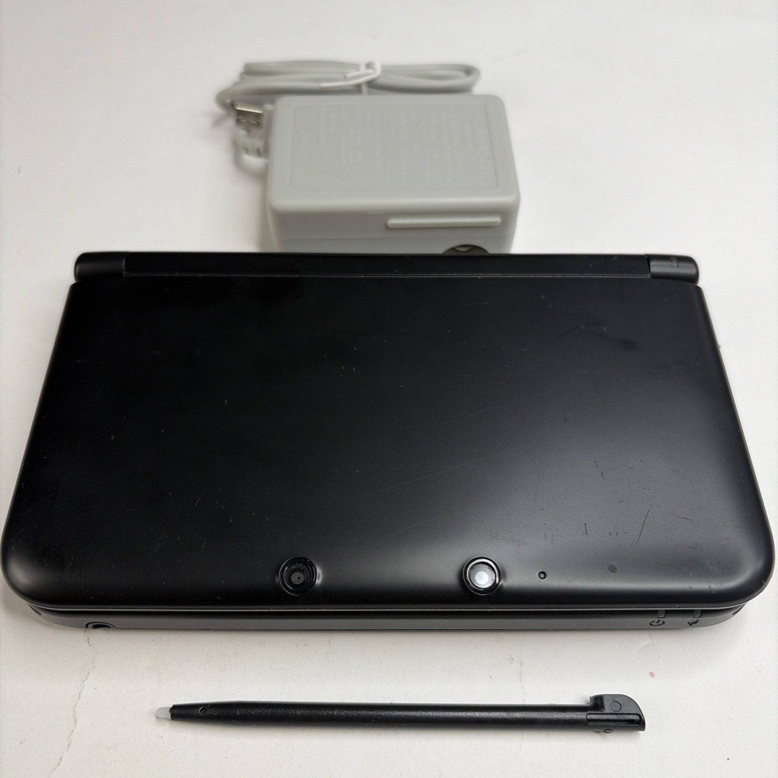 Nintendo 3DS XL Handheld Console SPR-001 Black US Model Charger Stylus