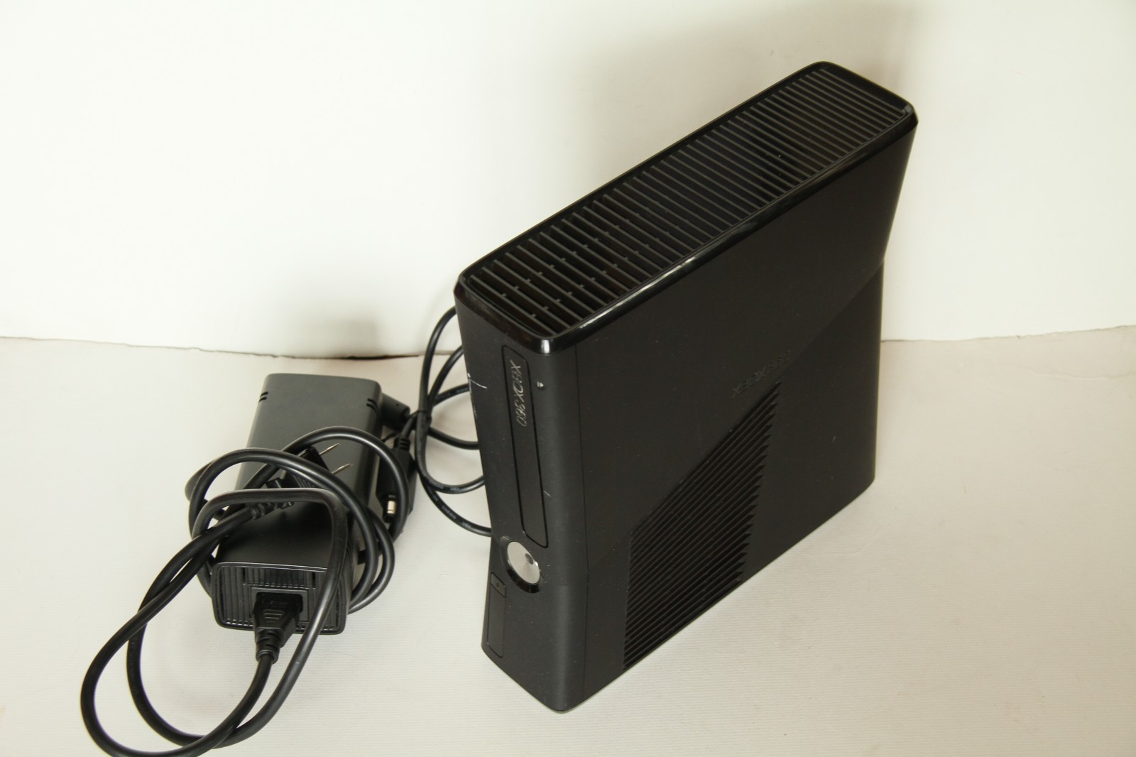 Microsoft Xbox 360 S Console 1439 + Power Supply – Bundle 15 Games Call Of Duty