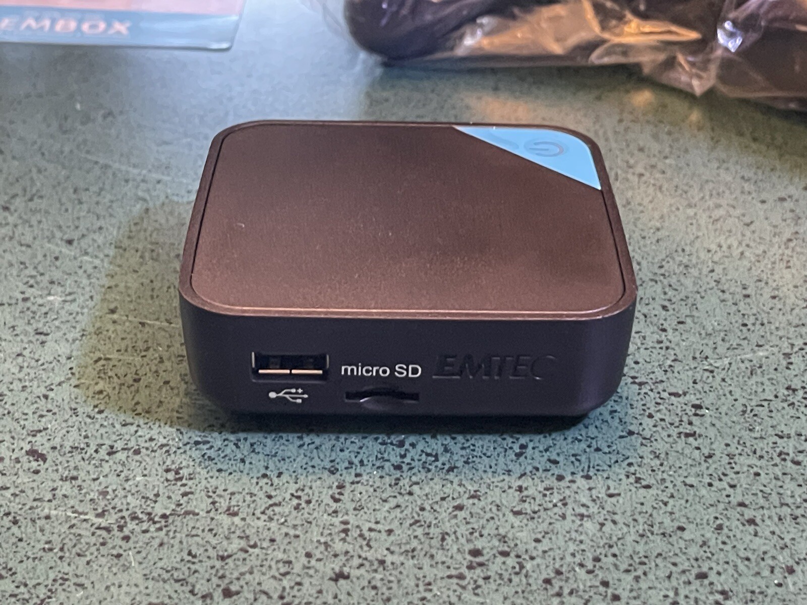 Emtec GemBox Android Game Console CPU Quad-Core 1.5GHz 1GB RAM 16GB Flash Drive