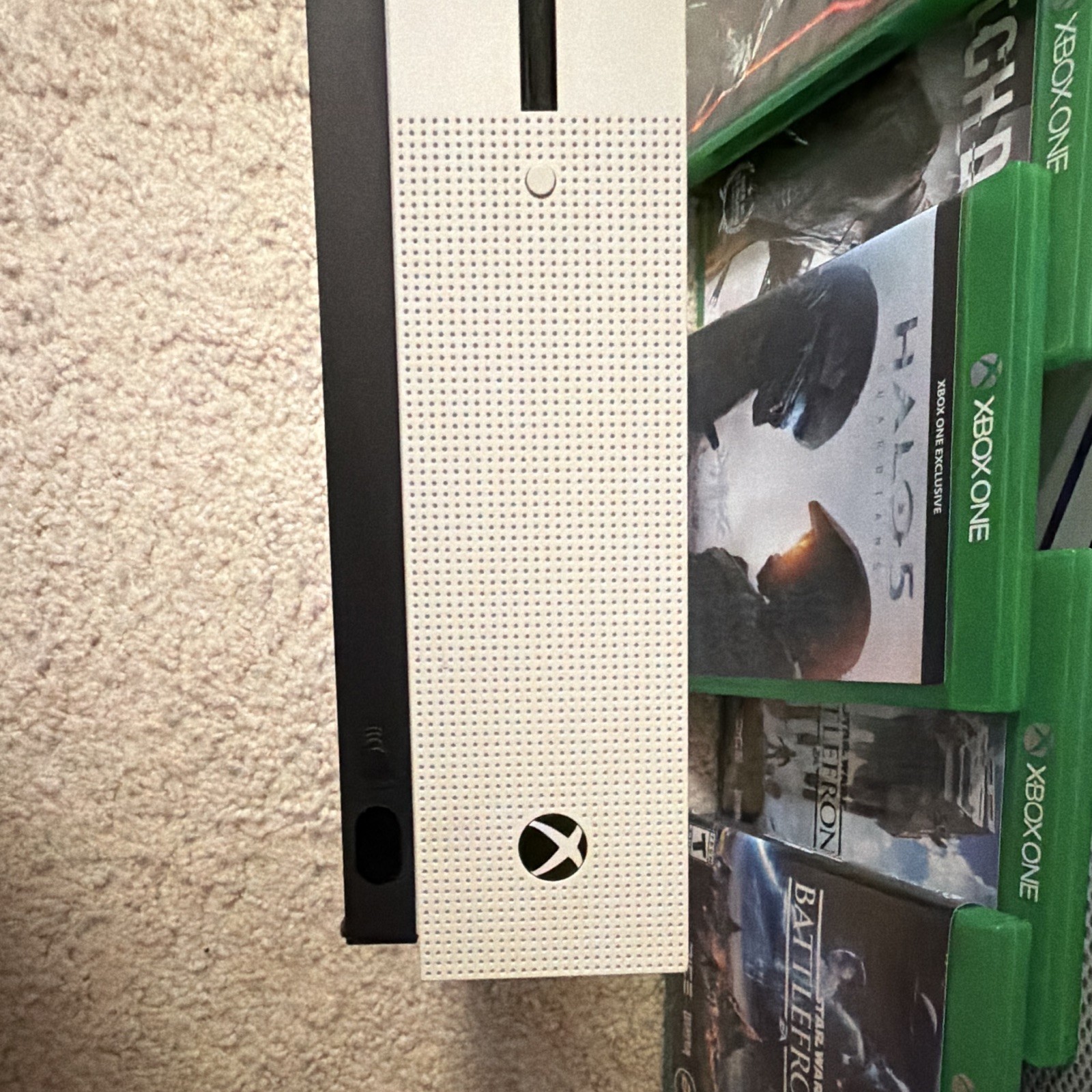 Microsoft Xbox One S White Console 4K UHD Blu-Ray Compatible MPN 1681 + 5 Games