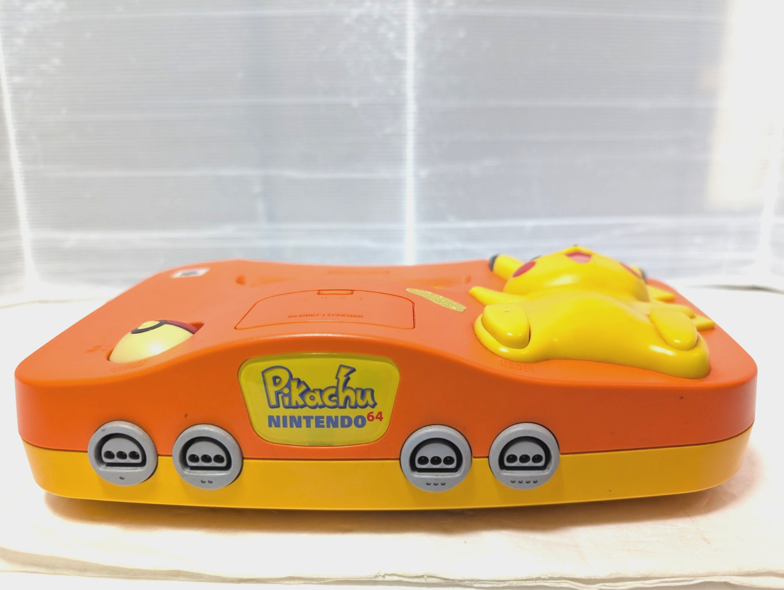 Nintendo 64 Pokemon Pikachu Region Free Console 2Controllers N64 japan