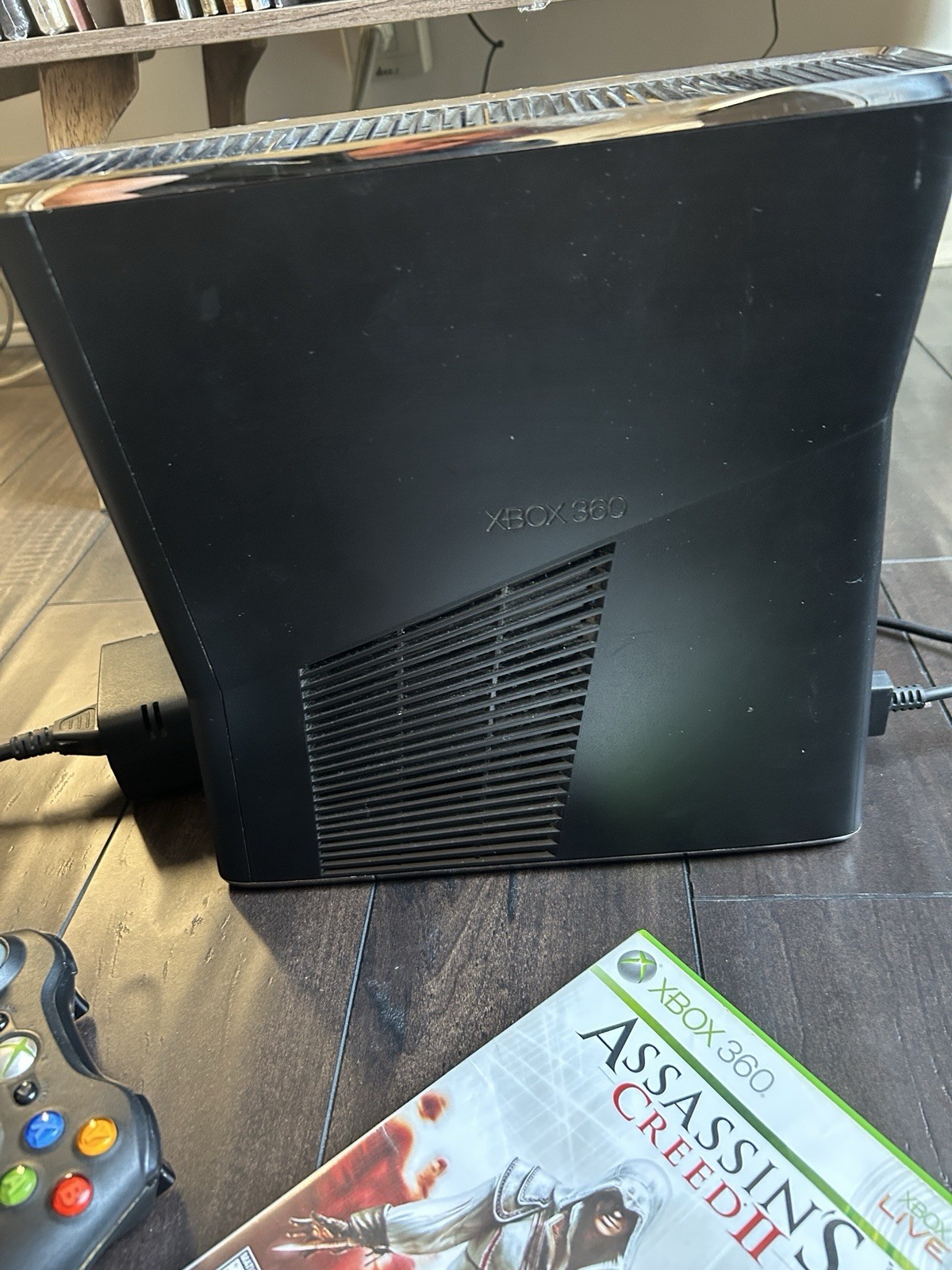 Microsoft Xbox 360 S 250GB Black Wi-Fi HDMI NTSC-U/C Controller Power Supply