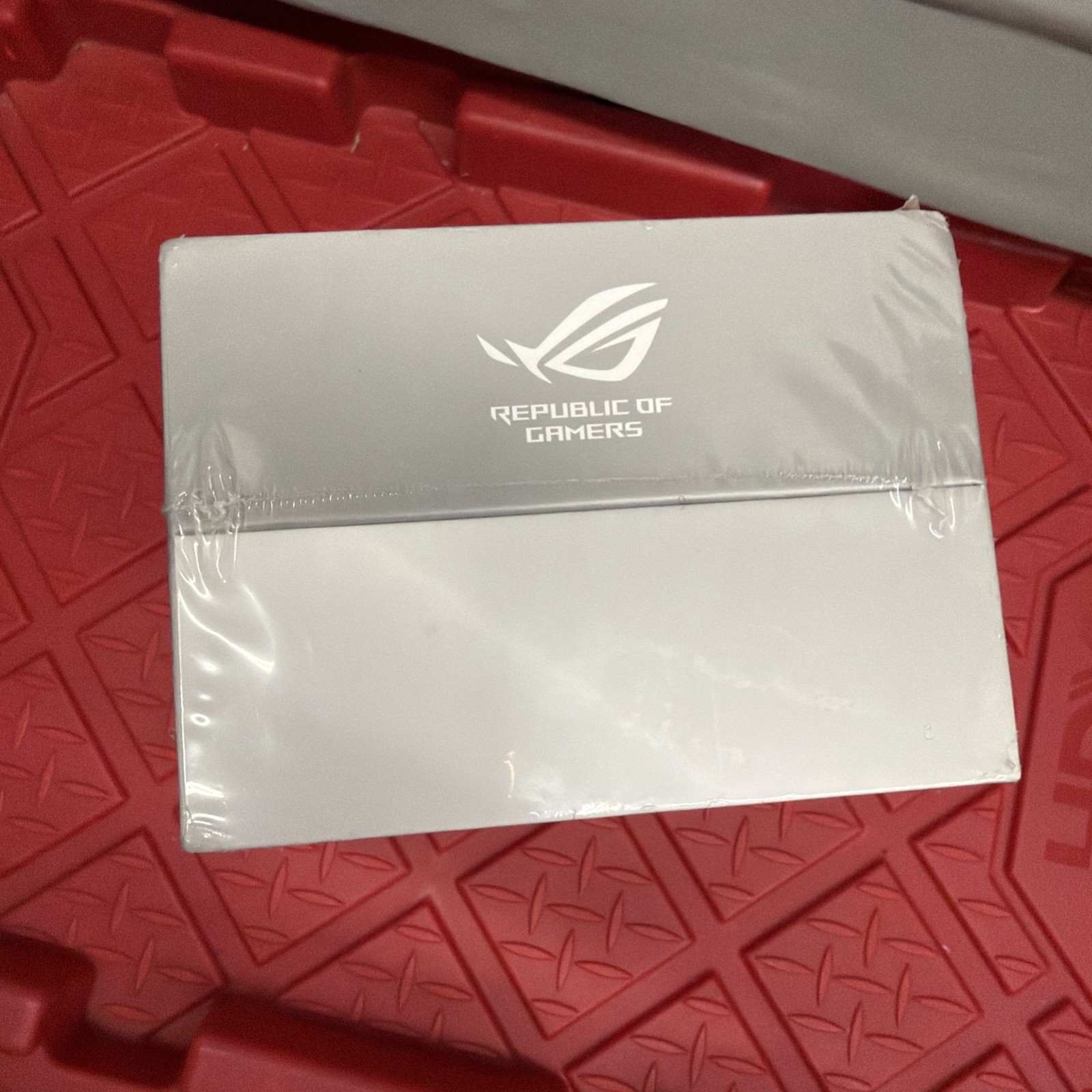 ASUS ROG Ally 7in 512GB White Gaming Handheld Console
