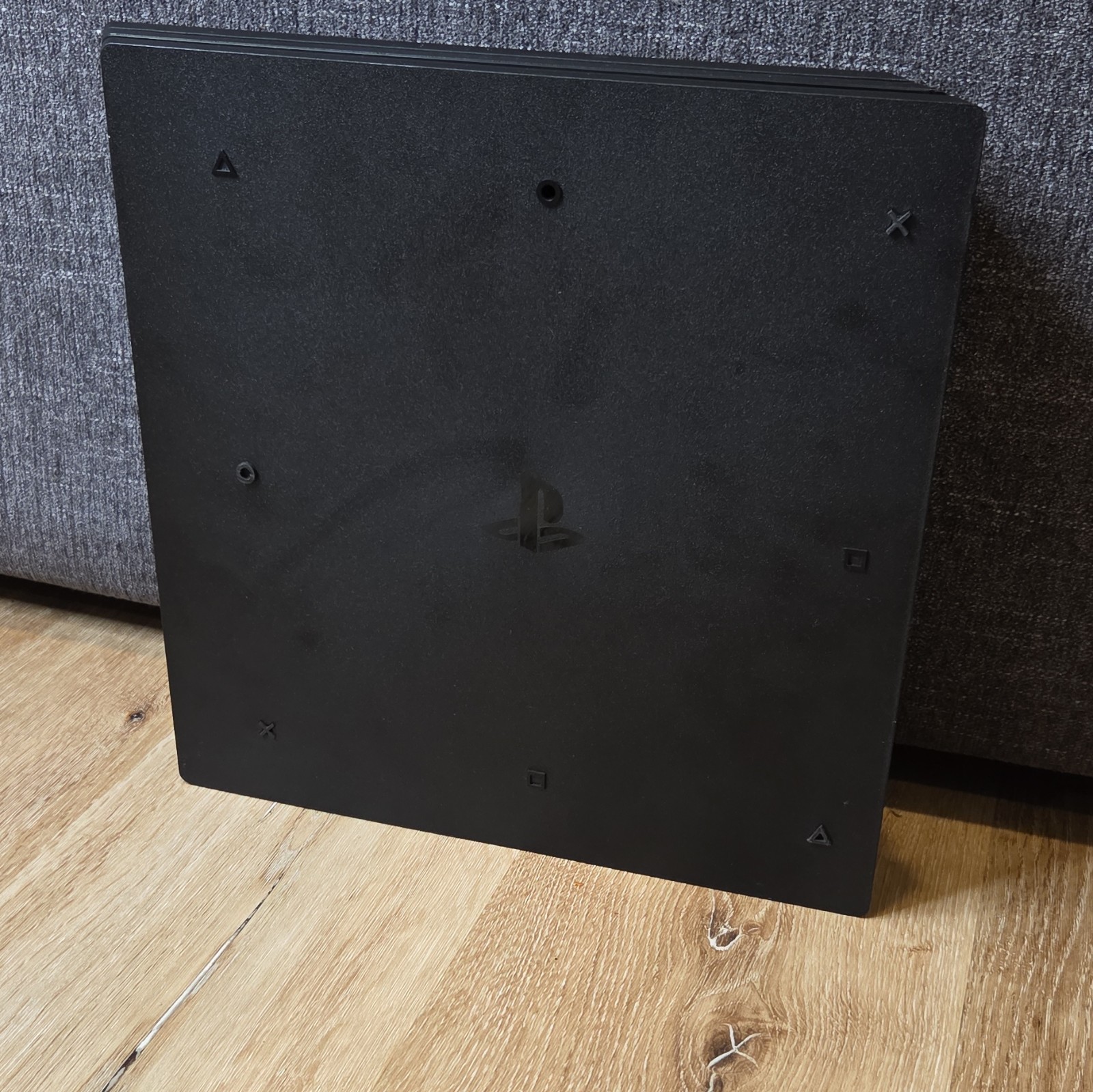 Sony PlayStation 4 Pro CUH-7215B Black 1TB 4K Wi-Fi Console TESTED/NEEDS RESET