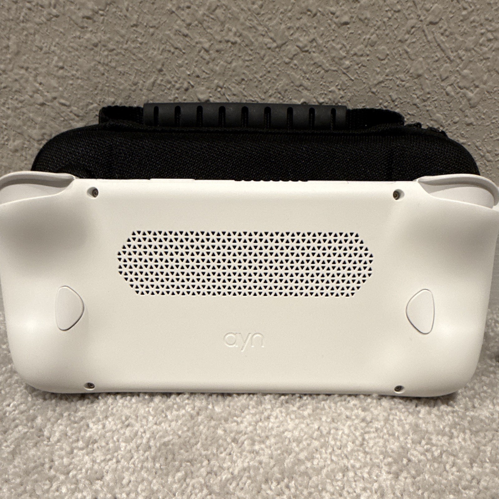 AYN Odin 2 Max WHITE 512GB 16GB RAM SNAPDRAGON 8 GEN 2 CIB Excellent Condition