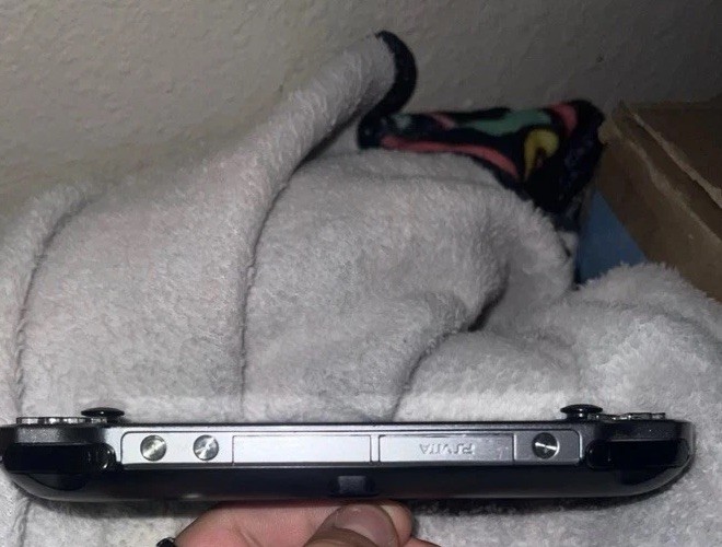 PS Vita PCH-1000 1100 Wi-Fi OLED (BLACK) w/Charger +SD2Vita + 256 GB MICRO SD.