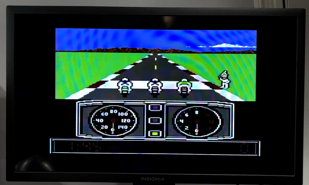 VTG 2004 Commodore 64 30-in-1 Plug & Play TV Game Impossible Mission, Tested_