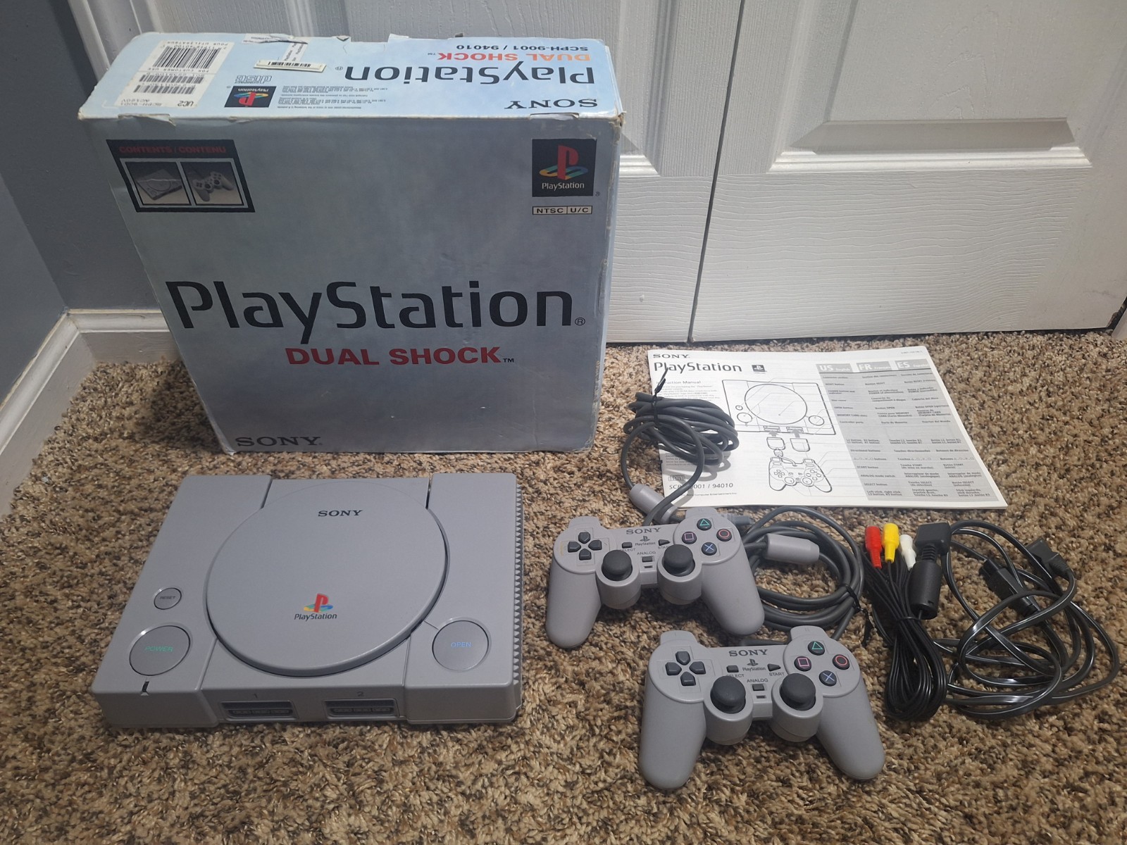 Sony PlayStation DualShock SCPH-9001 Console Complete CIB Original Box MINT!