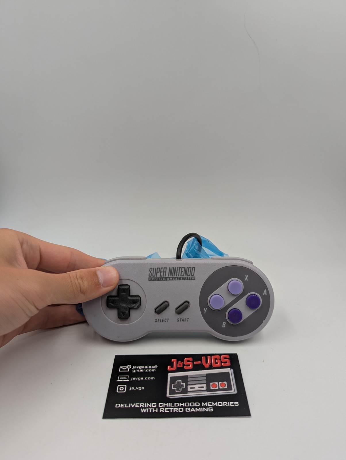 SNES Style Mini Console Clone Gray Non-Nintendo w/ Controller Cables