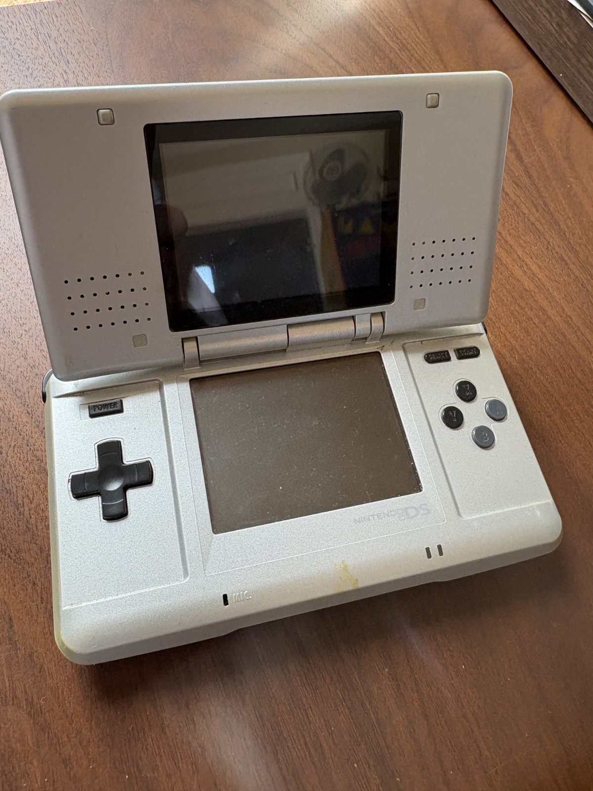 Nintendo DS Console with battery…powers on…no charger