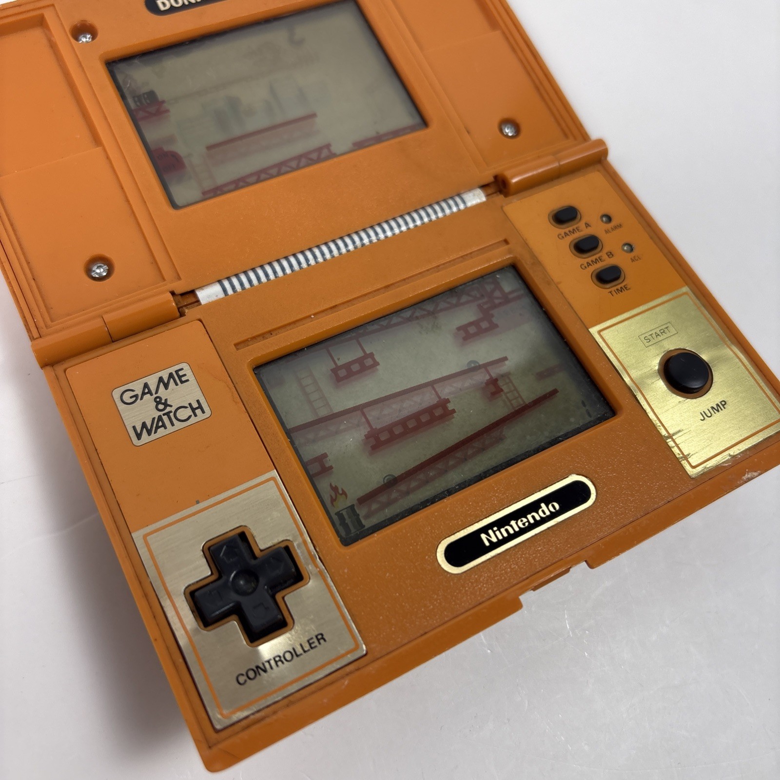 NINTENDO Donkey Kong Game and Watch in OK Condition (DK-52) 1982