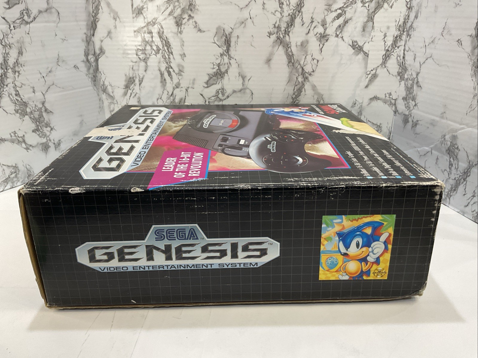 Sega 1991 Genesis Console w/Sonic The Hedgehog Game Cartridge