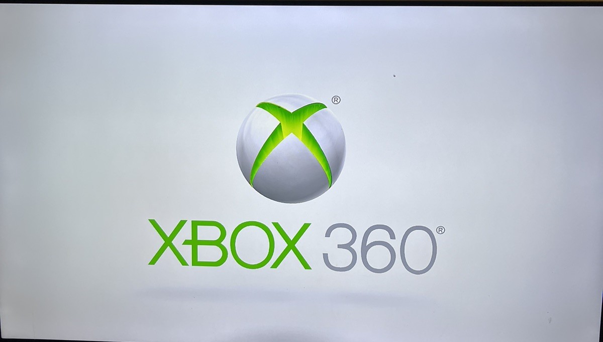 Microsoft Xbox 360 Pro 20GB Home Console – power brick , Wireless a/b/g And VGA