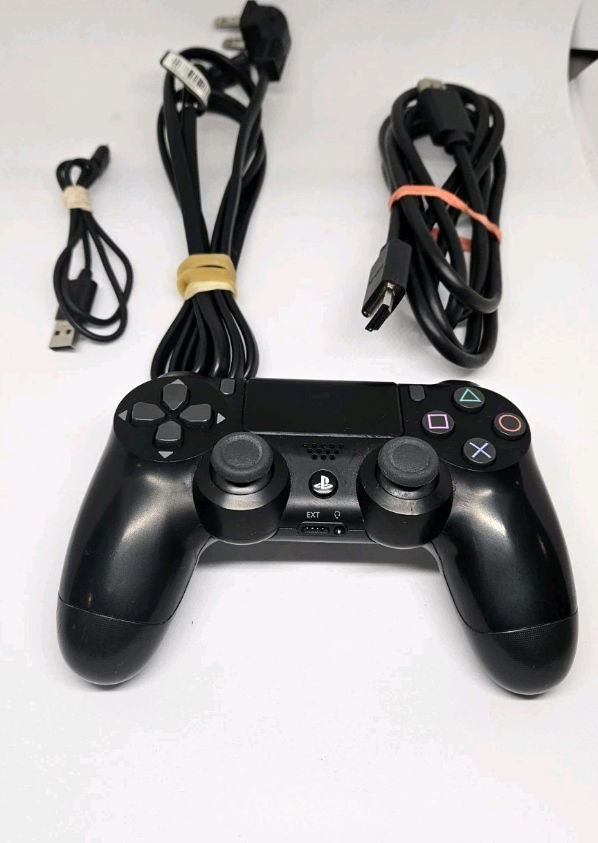 Sony PlayStation PS4 Call of Duty: Black Ops III Edition + Cables + Controller