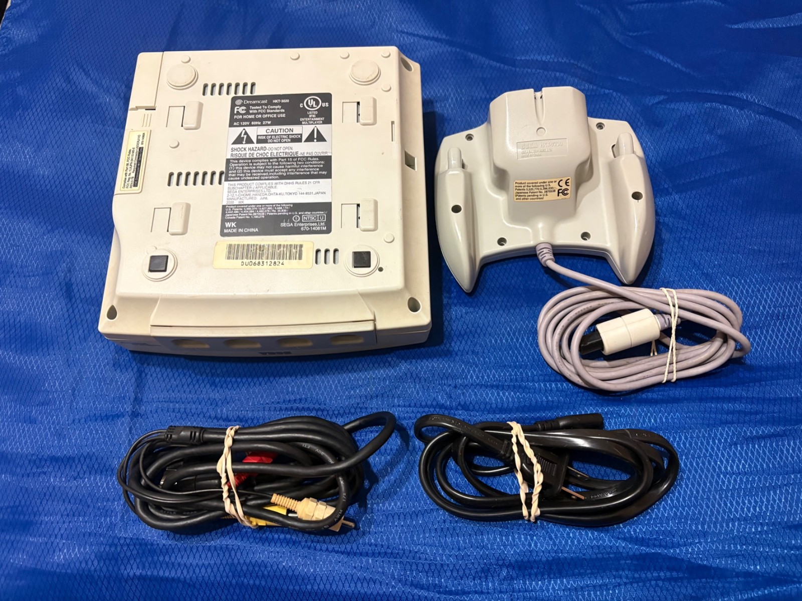 SEGA Dreamcast Launch Edition Home Console – White tested and working