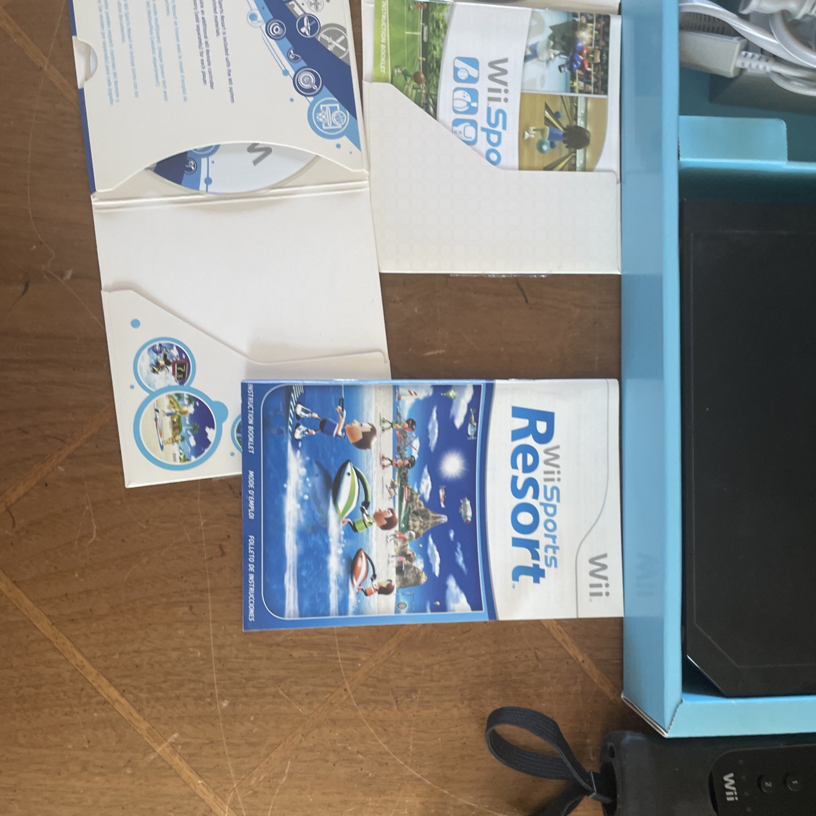 Nintendo Wii Black Console RVL-001 Wii Sports + Resorts Bundle Complete In Box
