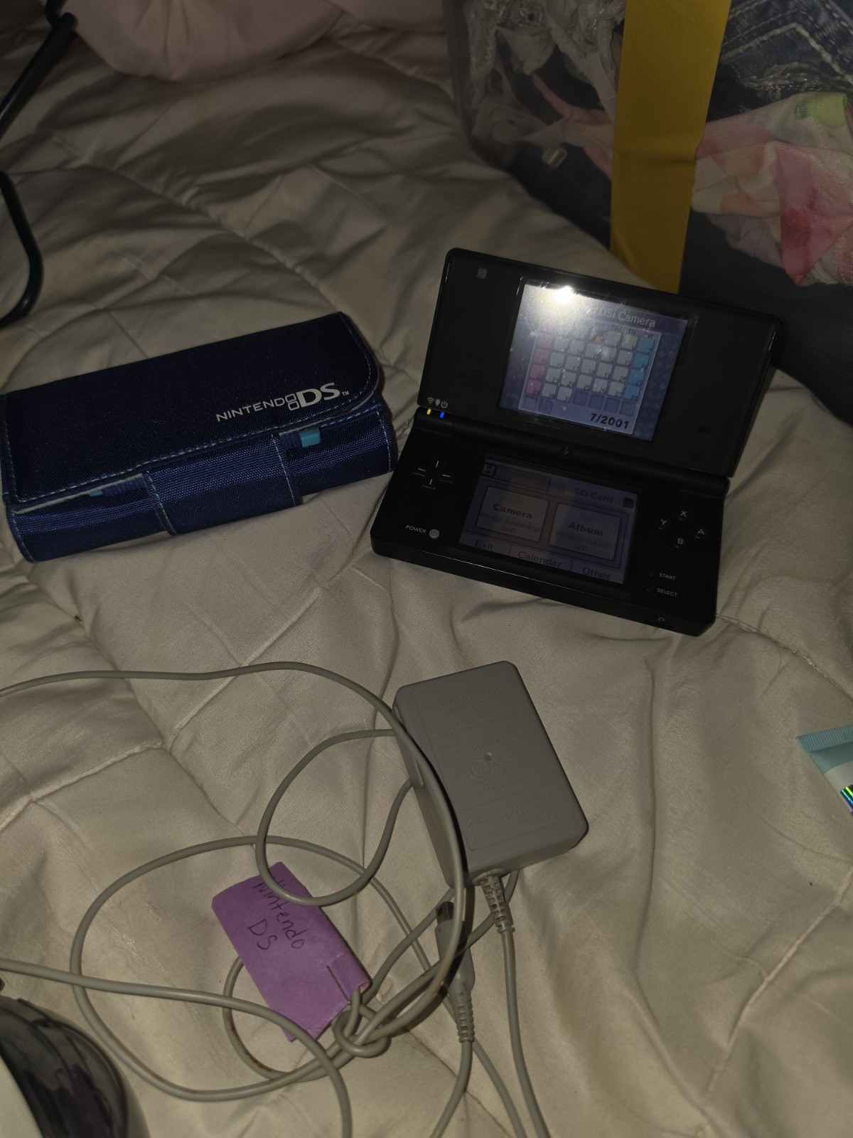 Nintendo DSi Matte Black Handheld Game Console w/ Charger DS Camera
