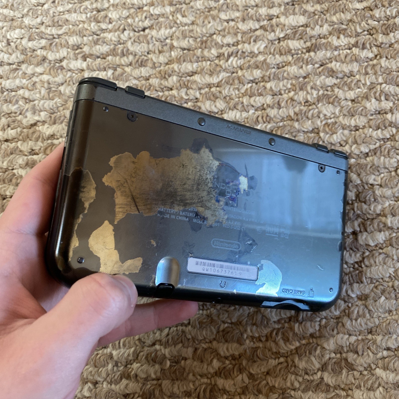 New Nintendo 3DS XL Metallic Black USA With Charger And Stylus Good Screens