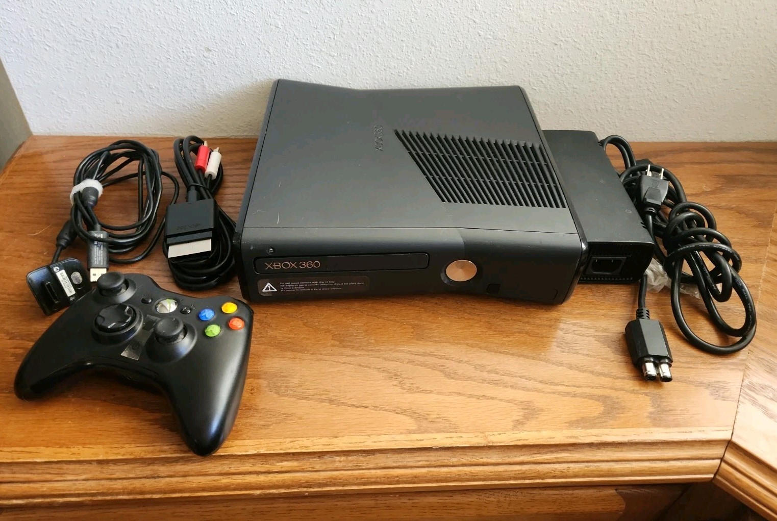 Microsoft Xbox 360 S 1439 250GB Black Console Wi-Fi HDMI 1080p NTSC-U/C