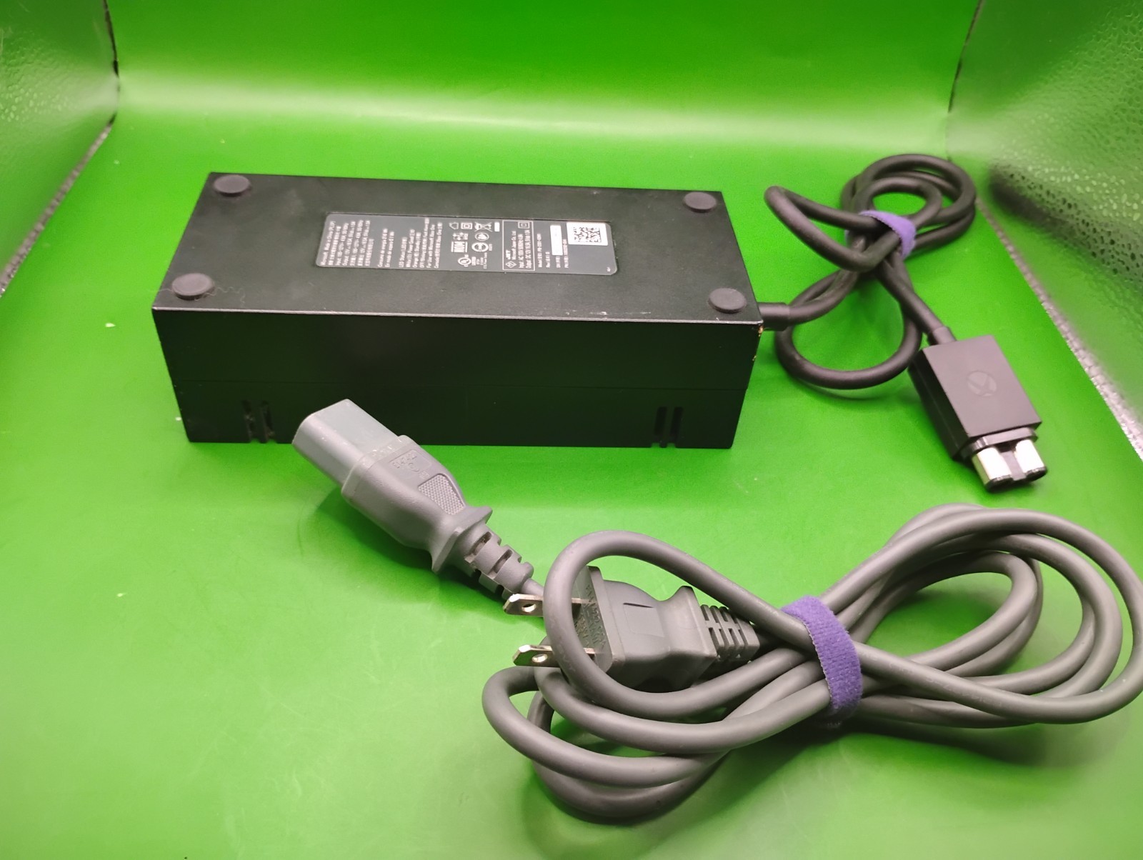 Microsoft Xbox One Original Console 500GB Model 1540 Tested -power supply + game