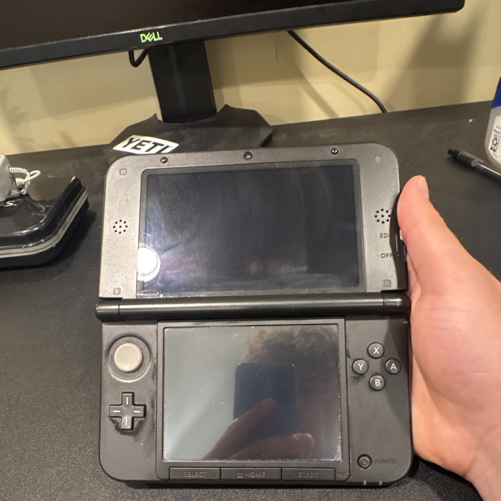 Nintendo 3DS XL SPR-001 Silver/Black Handheld System w/ Charger & Case