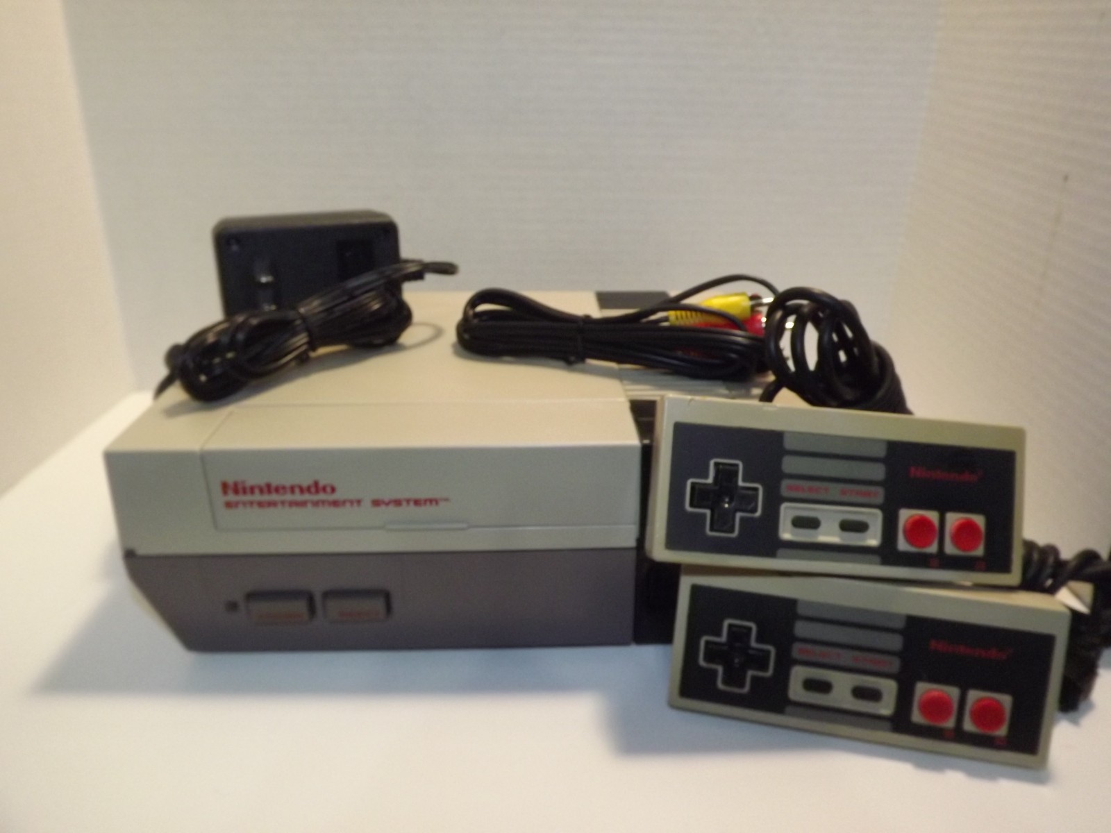 Nintendo NES System Console OEM 72 Pin, Controllers and Mario- Restored & Tested
