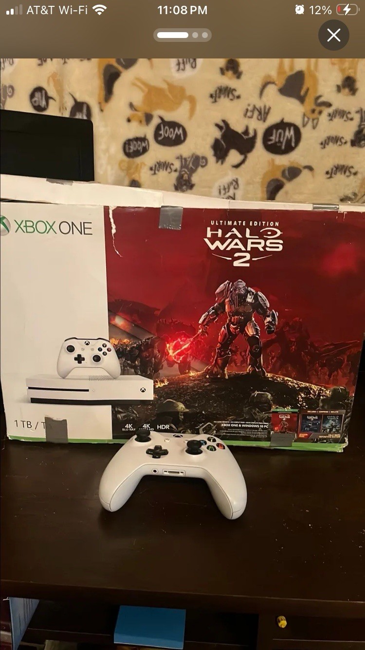 Microsoft Xbox One S 1TB White Console Halo Wars 2 Ultimate Edition 4K HDR